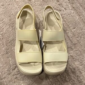 Crocs skyline sandal - nwt size 10